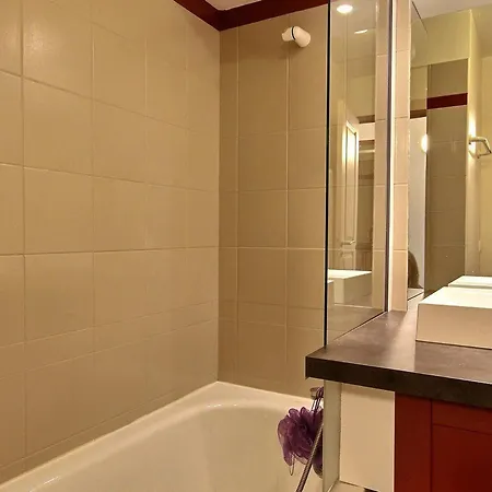 3 Pieces, 2 Salles De Bains, Acces Direct Aux Pistes - Fr-1-455-46